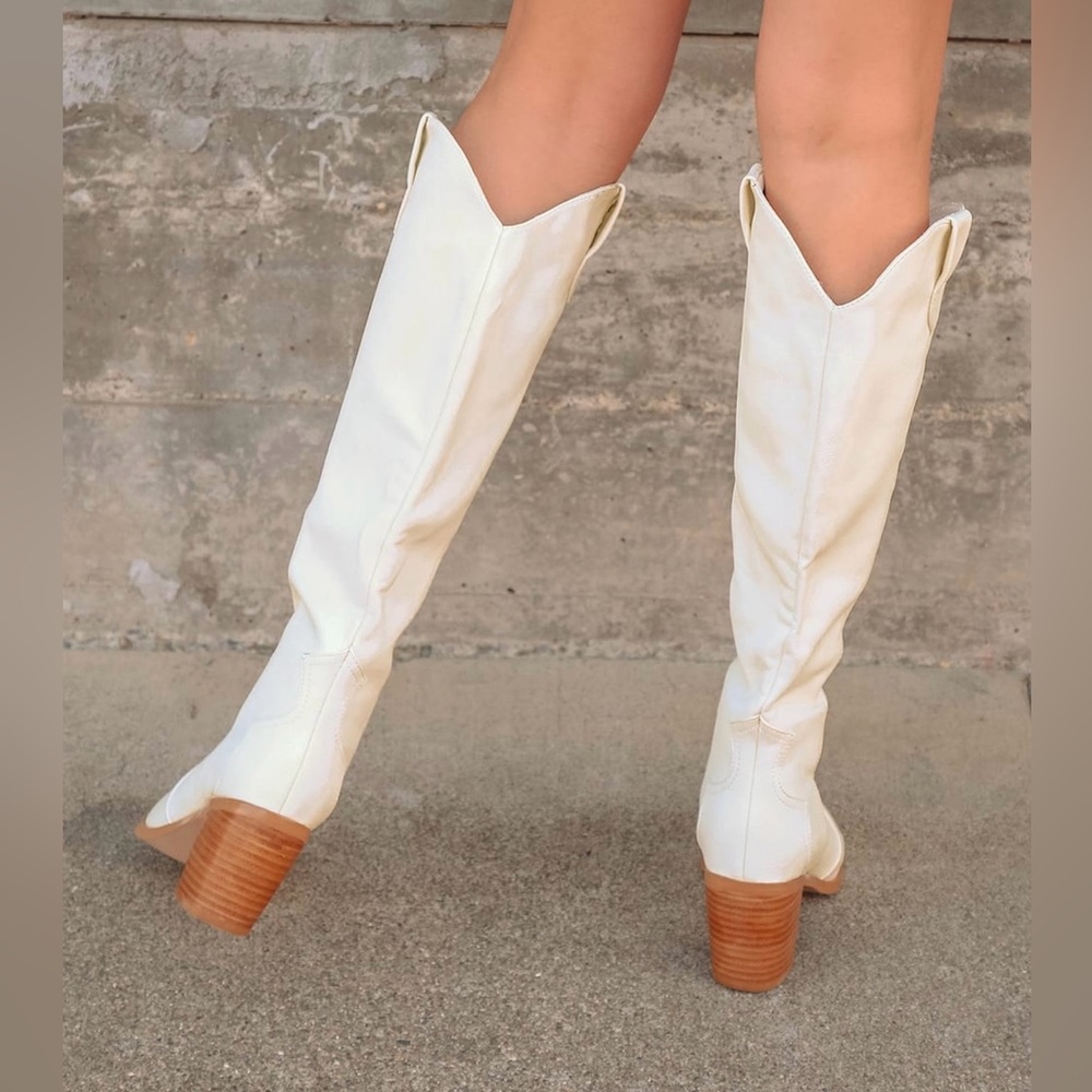 Billini Novena cream tall  boot size 10 - Picture 2 of 12